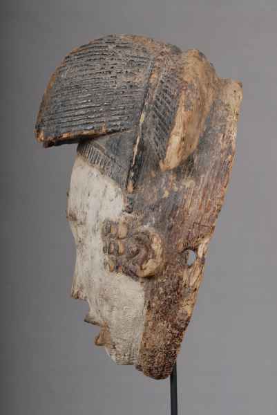 Mask Punu Lumbo - left